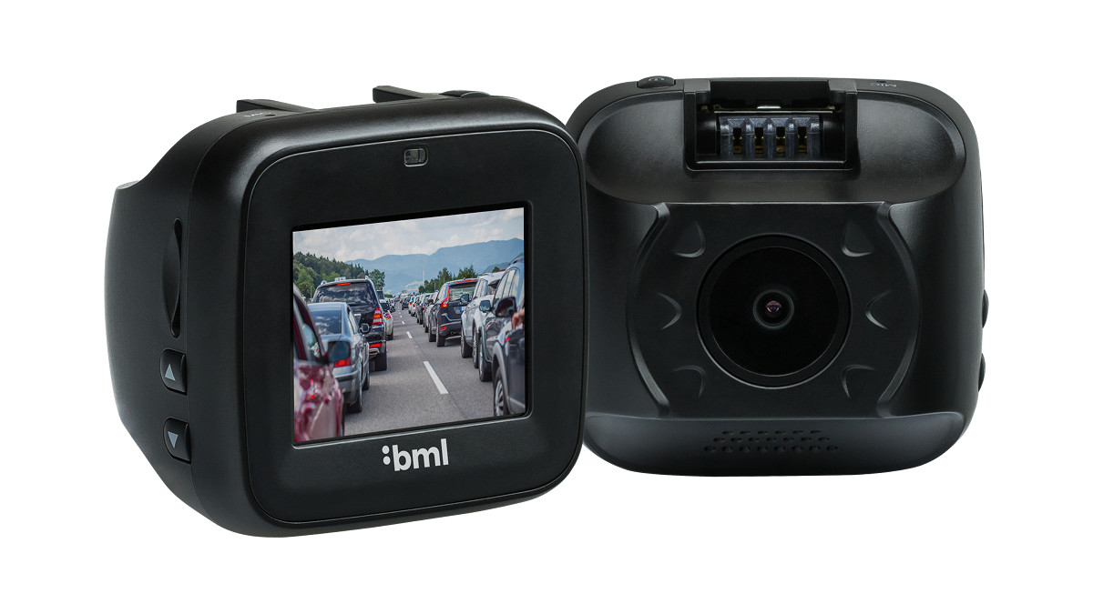 BML dCam4 - Malá, ale šikovná autokamera